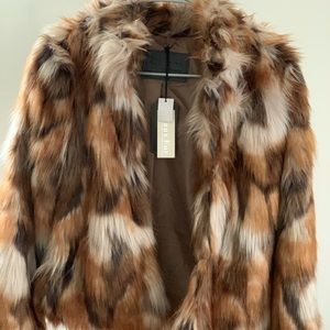 Faux Fur Coat ! 💕